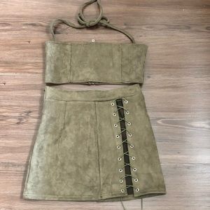 never worn before two piece set!